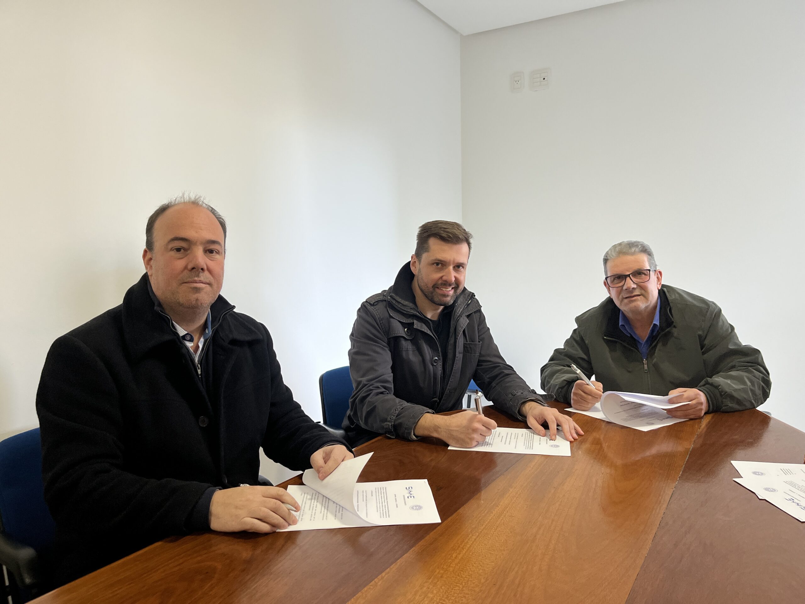 No momento, você está visualizando Sindicatos firmam Convenção Coletiva de 2026 para a categoria metalúrgica